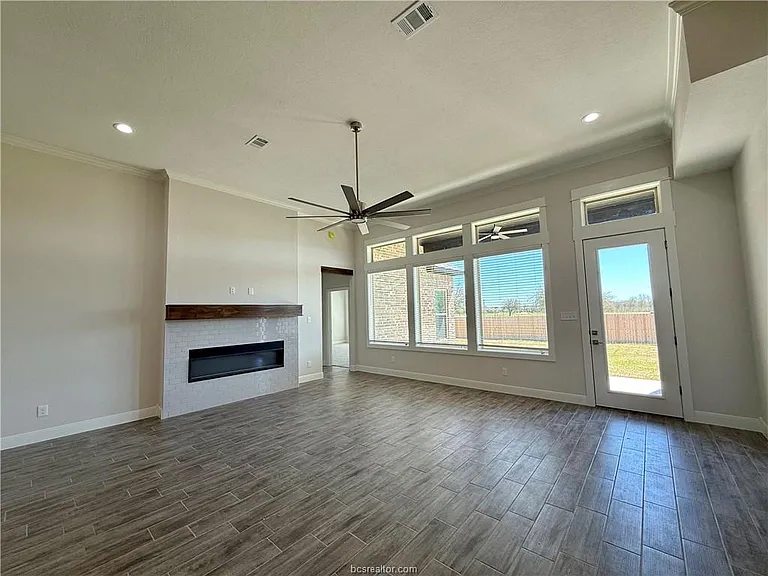 4205 Skylar Dr — Photo 9