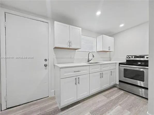 228 NW 39th St #228, Miami, FL 33127