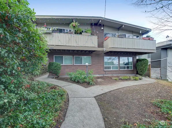 3233 21st Avenue W, Seattle, WA 98199