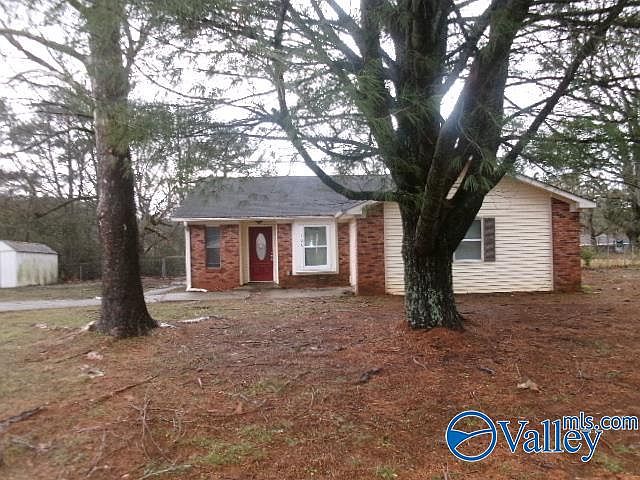 1st image of 106 Greenwood Cir