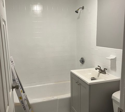 3rd image of 210 Charles St
