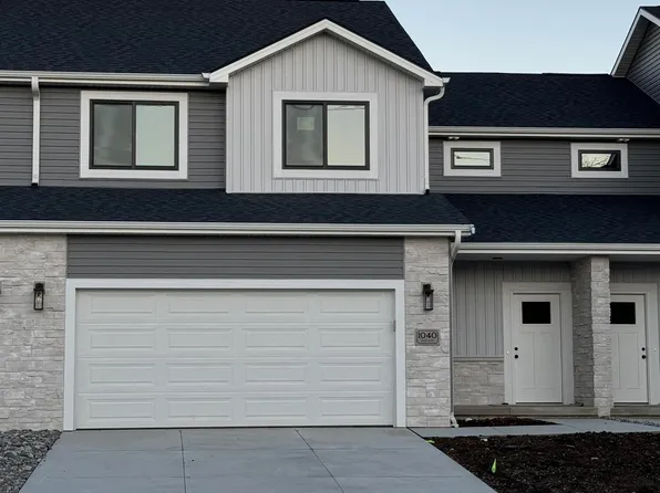 1040 Iris Ave, Crete, NE 68333