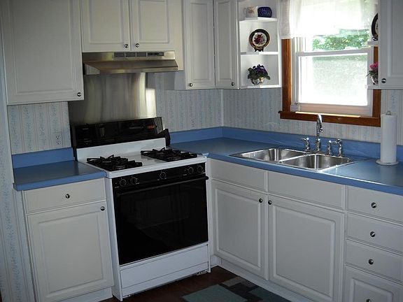 4th image of 129 S Circle Dr