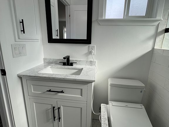 2nd image of 2870 Adriatic Ave #A