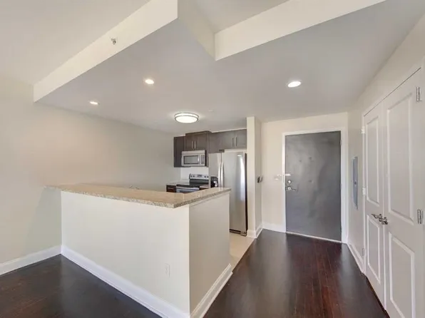 29 1st St APT 505, Hackensack, NJ 07601