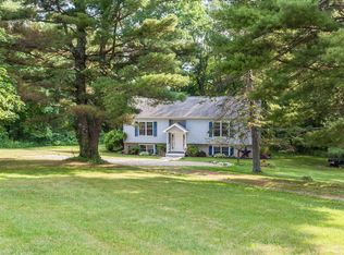 926 Camby Rd, Millbrook, NY 12545