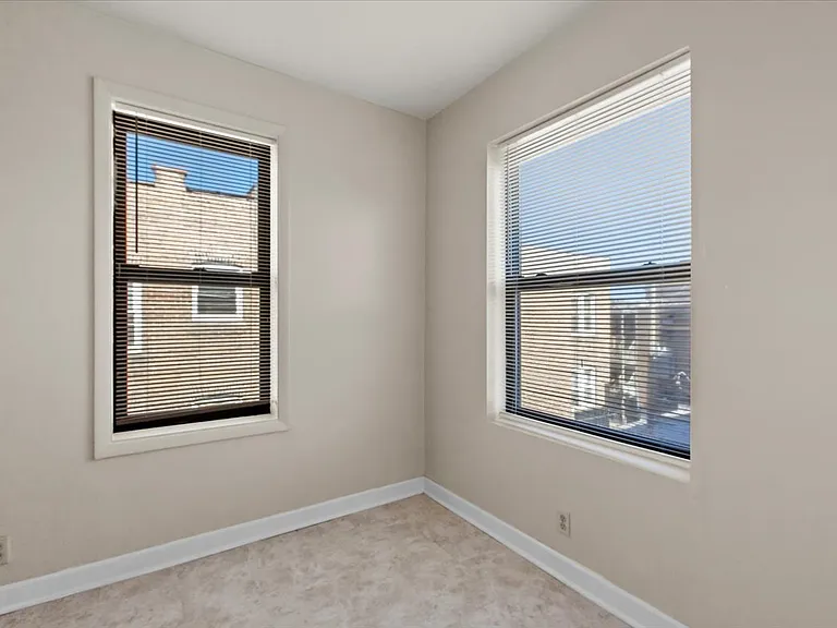1934 E 74th St #302 — Photo 10