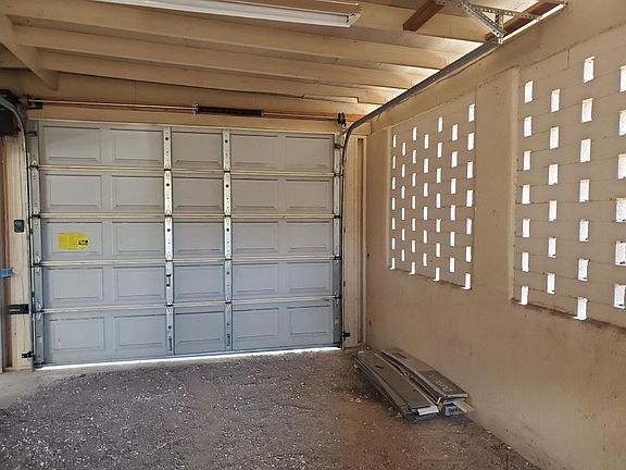 5th image of 2551 N Winstel Blvd Unit 3