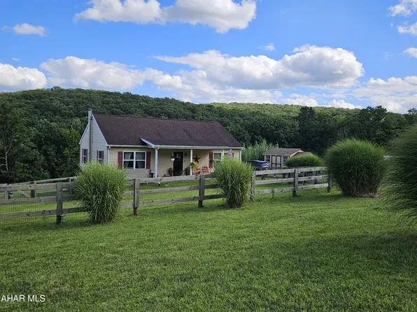 285 Beastons Rd, Tyrone, PA 16686