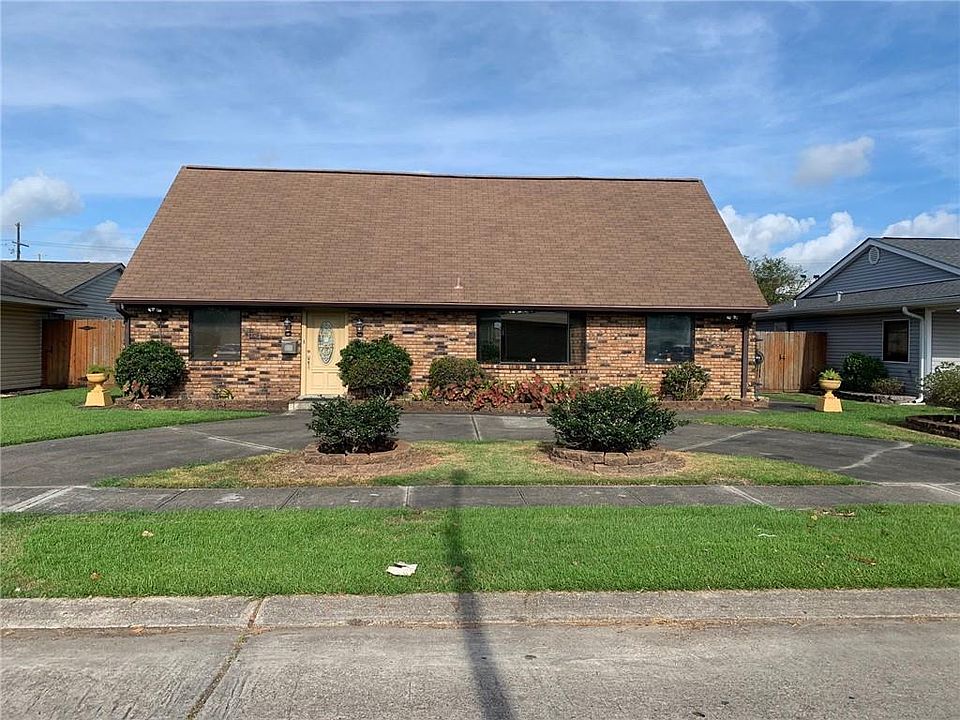 1st image of 640 W Niagara Cir