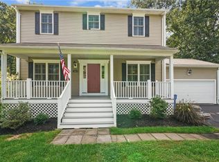 45 Ridgewood Ln, South Kingstown, RI 02879