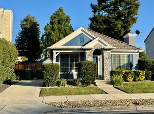 352 Torrington Dr, Brentwood, CA