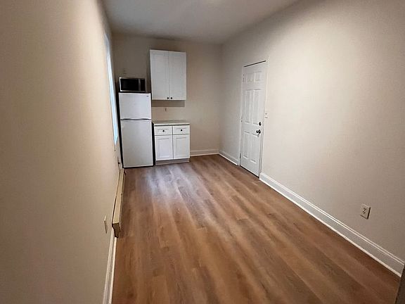 2nd image of 452 E Girard Ave #103
