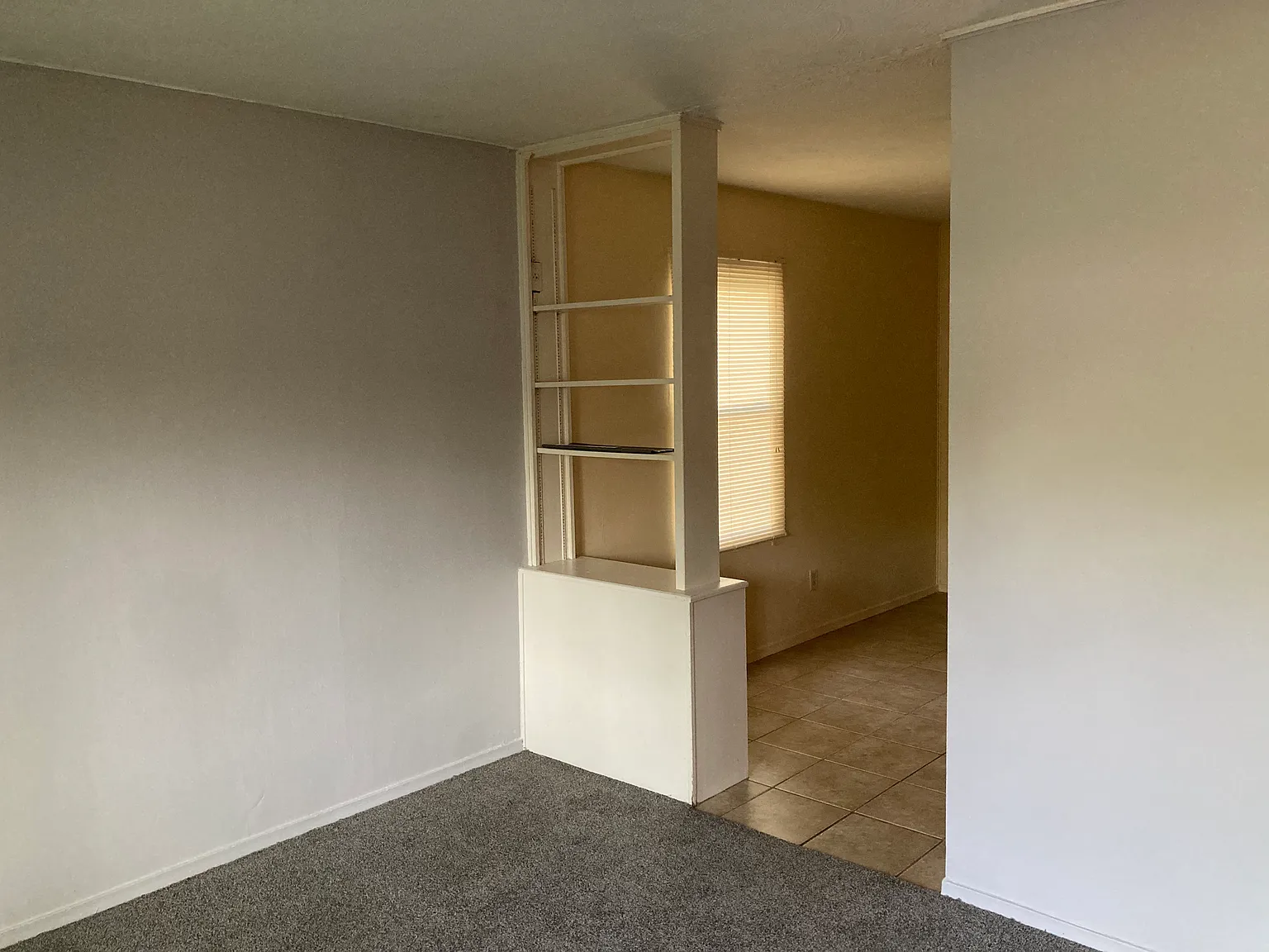 3 bed, 1000 sqft, $1,500 — Photo 2