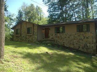 540 Melton Hill Dr, Clinton, TN 37716