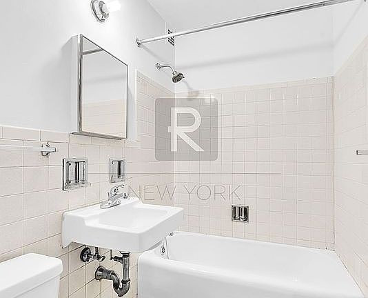 4th image of 382 Central Park W APT 14L