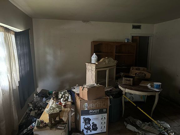 4th image of 822 Coble Dr