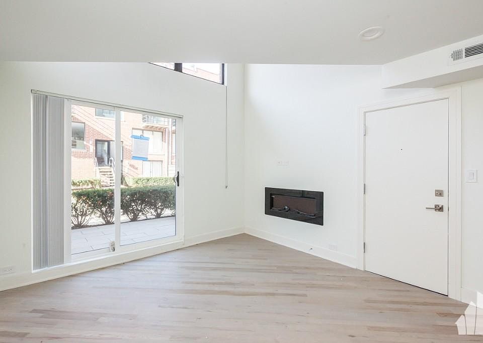 1st image of 950 W Grace St #102A