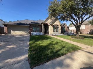 10727 Sea Myrtle Dr, Houston, TX 77095