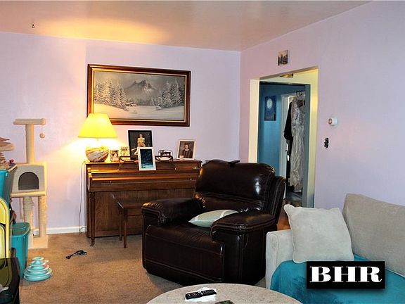 4th image of 2050 E 58th St #131C