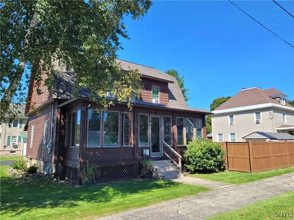 16 Cline St, Dolgeville, NY 13329