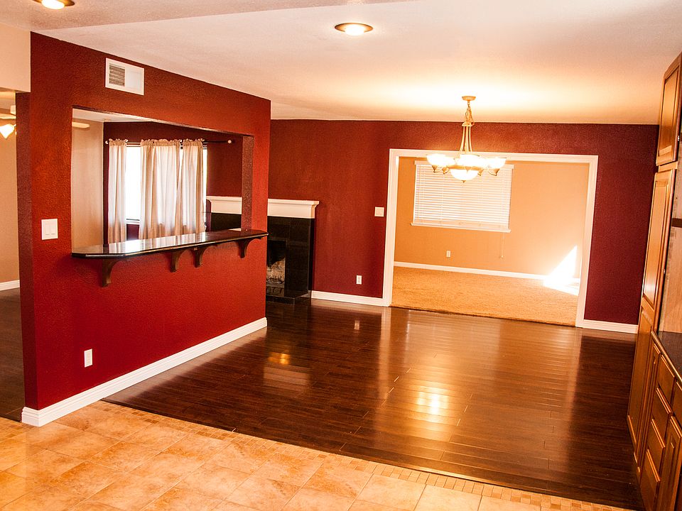 2nd image of 6744 Oaklawn Way