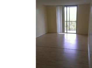 16851 W Dixie Hwy, North Miami Beach, FL 33160
