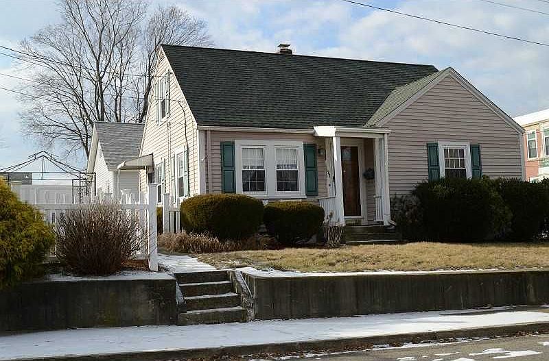 2nd image of 71 Hewes St