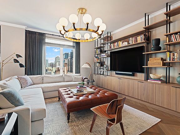 5th image of 250 W 81st St #10B