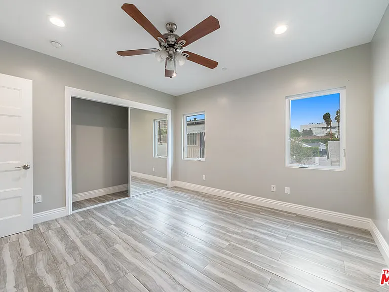 1357 Seward St — Photo 28