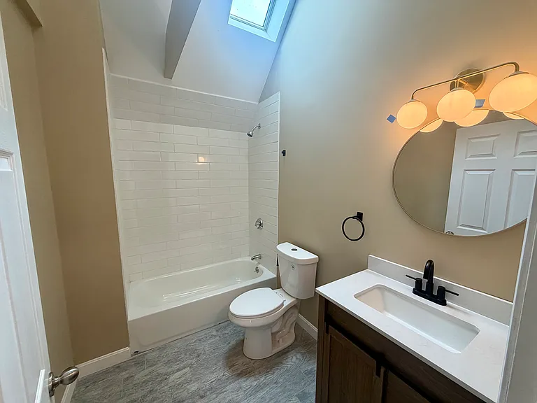 432 Meridian St #2B — Photo 5