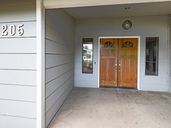 4th image of 2205 E Vassar Dr.