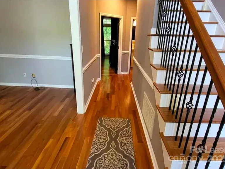 8711 Piccone Brook Ln — Photo 5