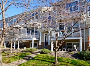 1683 Village Trl E UNIT 5, Saint Paul, MN 55109