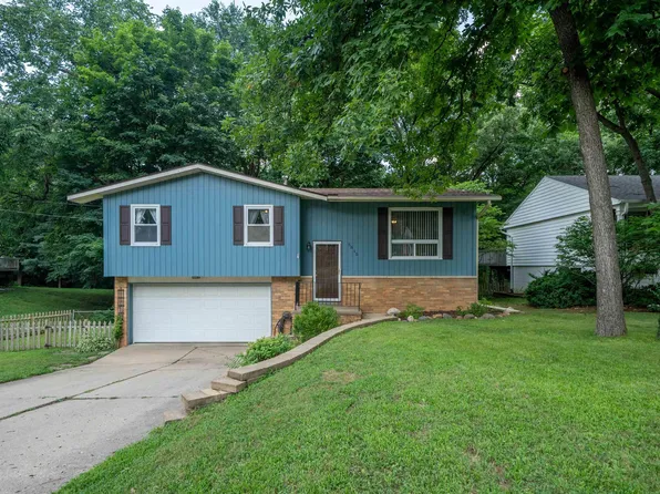 5815 N Mar Vista Dr, Peoria, IL 61614