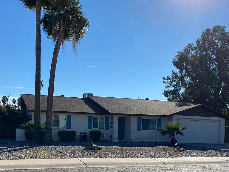 3909 E Shaw Butte Dr — Photo 1