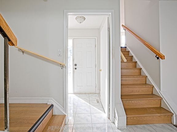 4th image of 211 Wexford Rd
