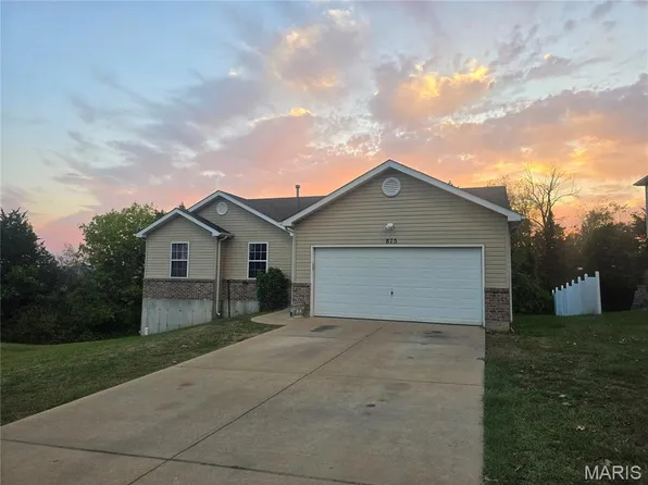 875 Riverview Dr, Pevely, MO 63070