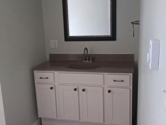 3rd image of 2-725 W Military St APT 2