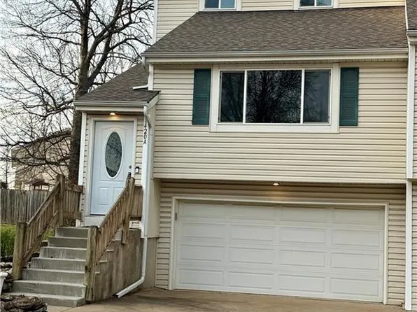 1420 Martway Cir APT A, Olathe, KS 66061