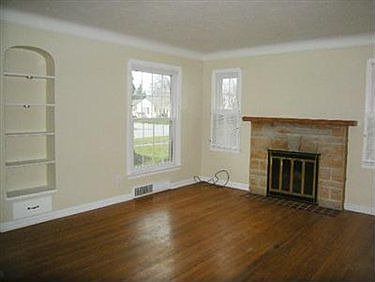 3rd image of 4218 W 215th St