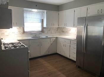 2nd image of 6726 W Dakin St #B