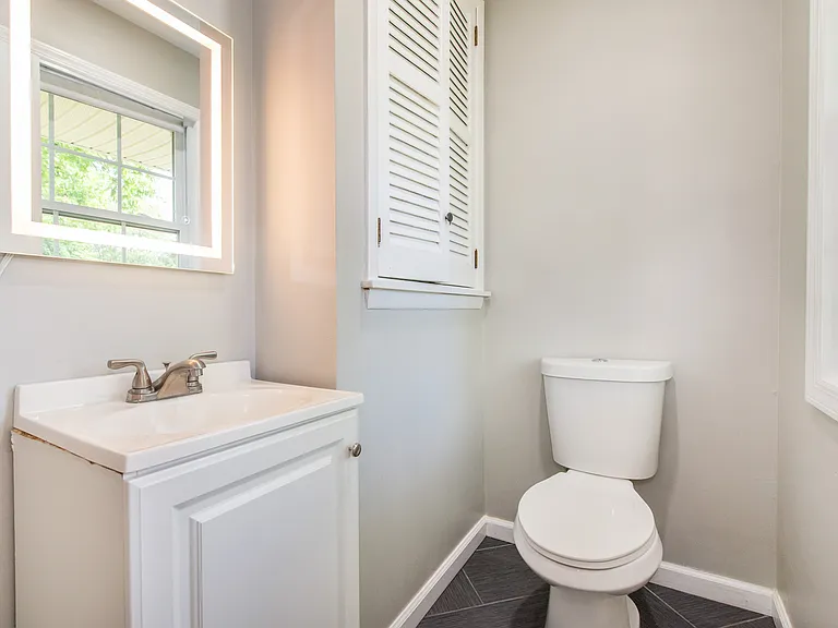 8 Wilcox Ave — Photo 10