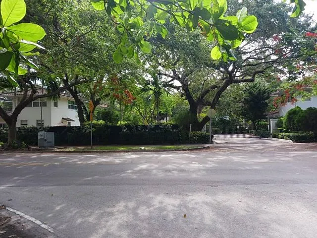 3 bed, 3.0 bath, 1550 sqft, $6,500 — Photo 1