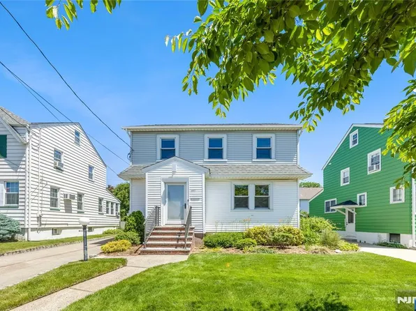 447 Sussex Rd, Wood Ridge, NJ 07075