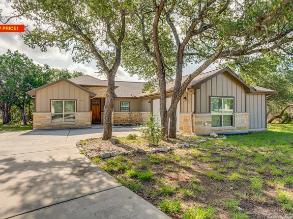 1025 Persimmon Pass, Fischer, TX 78623