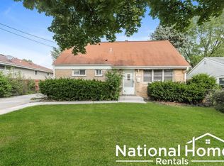 17806 Ridgewood Ave, Lansing, IL 60438