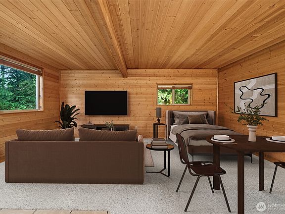 4th image of 4692 NE Lincoln Road