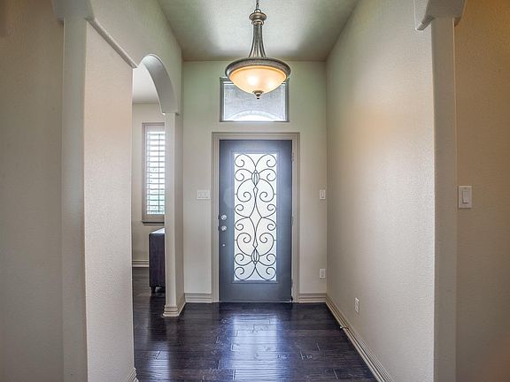 3rd image of 1405 Knight Ave