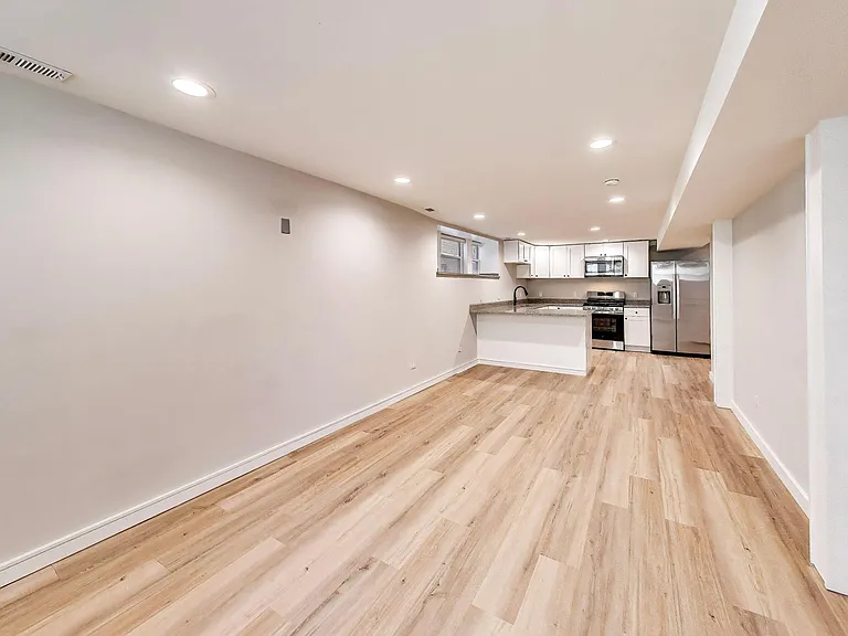 824 N Maplewood Ave #G — Photo 7
